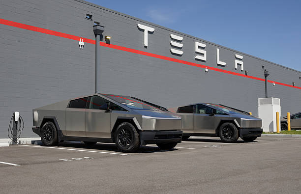 Tesla Semi Wins Over Truckers With Unexpected Ergonomic and Operational Gains