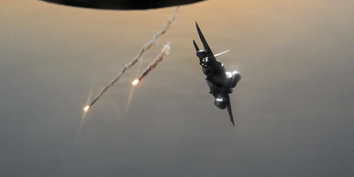U.S. Strikes Iranian Mine Launchers in Hormuz, and 8 Ballistic Missiles Follow